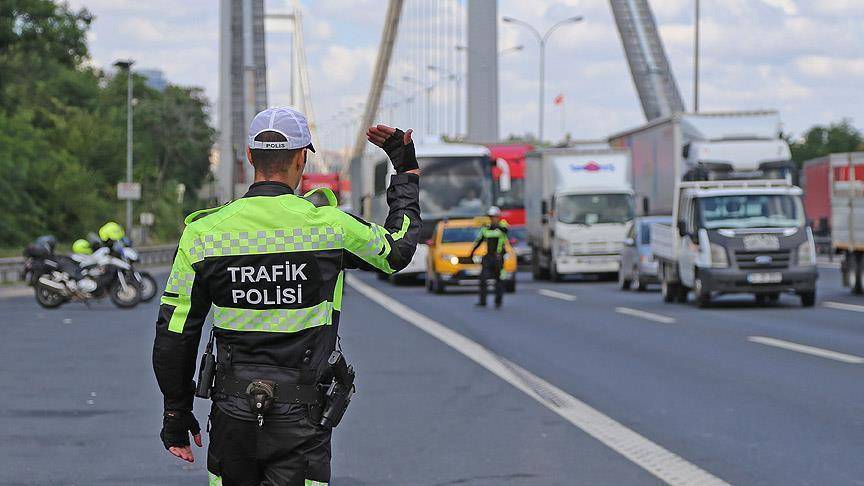 İstanbul’da pazar sabahı trafiğe dikkat! Bu yollar 5 saat boyunca kapalı olacak 2